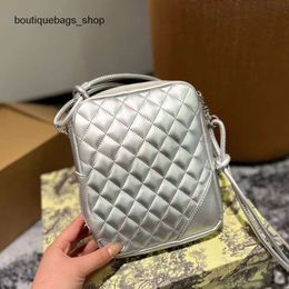 Luxury Brand Handbag Designer Women's Bag Embroidered Thread Fashion and Single Shoulder Bag Mini Shopping WomensIPQ4