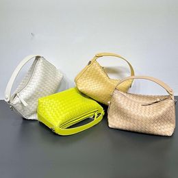 Venetas Small Box Shoulder Wallace Bag Classic Bags 2024 Pack New Woven Lunch Boteags Leather Pillow One Purse Crossbody Handbag F Lady KLQN