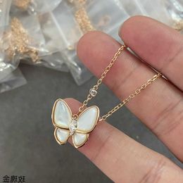 Designer Jewellery Luxury Vanca Accessories v Gold Material Natural White Fritillaria Butterfly Necklace High Grade Thick Gold Y2W8