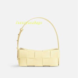 Women's Woven Leather Shoulder Bag Handbag Womens Designer BotegaVenetas Small Intreccio Woven Soft Sheep Leather Tote Bag 10CM*23.5CM*10CM QNTN