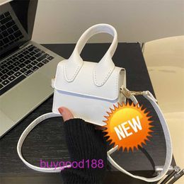 10a Delicate Luxury Jaq Designer Handbag Solid Color Commuting Bag for Women in Summer 2024 New Fashionable and Trendy Shoulder Bag Simple and Casual Crossbody Bag Sm