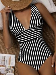 Women's Swimwear Striped Swimsuit One Piece Women 2024 Plunging Swimming Suit For Bathing Summer Beachwear XL