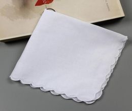 200pcs Cotton Handkerchief Towels Cutter DIY Blank scallop Handkerchief Party Decoration Cloth Napkins Craft Vintage Hanky Oman We4259530