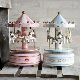 Decorative Figurines Creative Carousel Music Box Clockwork Grocery Spin Friend Birthday Craft Gift Home Baking Cake Decoration