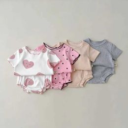 Clothing Sets 2024 New Baby Girl Short Sleeve Clothes Set Cute Heart Print Infant Girl Outfits Toddler Baby Summer T Shirt + Shorts 2pcs Suit