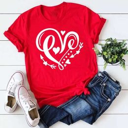 Women's T-Shirt Maycaur Fashion Womens T-shirt Love Heart Printed T-shirt Casual Red Top 90s Valentines Day Womens Harajuku Graphic T-shirt Y240509