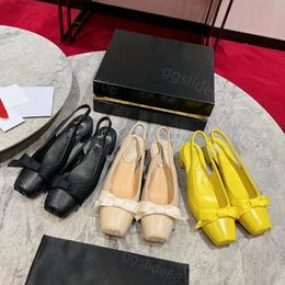 Designer Slingbacks Sandals Ballet Guida pelle aperta su tallone piatto formale piatto Lady Loafer Abito da festa Dimensioni 35-42 con scatola