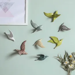 Decorative Figurines Ceramic Wall Hangings Three-dimensional Artificial Animal Sculpture Bird Swallow Pendant Room Decoration Accessories