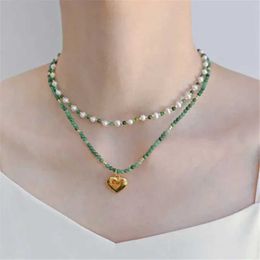 Beaded Necklaces Original design natural stone green circular bead necklace natural pearl niche jewelry heart-shaped pendant stacked womens clip chain d240514