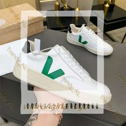 Designer Shoes Vejaon Sneakers Women 2024 French Brazil Green Low-carbon Life Organic Cotton Flats Platform Vejasneakers Women Women Casual Classic 397