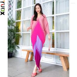 Casual Dresses YUDX Miyake Tassel Patchwok Color Block Dress Fashion V-Neck Pleated Batwing Sleeve Mid-calf For Women 2024 Summer