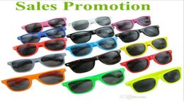 Womens and Mens Most Cheap Modern Beach Sunglass Plastic Classic Style Sunglasses Many Colours to choose Sun Glasses5501626