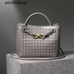 Bottegvenets Handbags Andiamos Bags Genuine Leather Woven Womens Bag 2024 New Fashion Versatile Premium Feel Handbag French Commuter Large Capacity Crossbody f