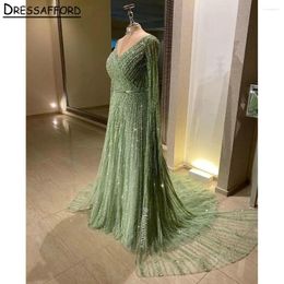 Party Dresses Mint Green V-Neck Crystal Sequined Dubai Evening Dress A-Line Ribbons Belt Beading Saudi Arabic Formal Gown