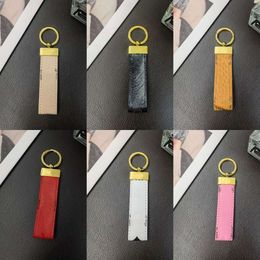 High Quality Leather Keychain Classic Exquisite Luxury Designer Car Keyring Zinc Alloy Letter Unisex Lanyard Gold Black Metal Small Jewellery with Box Gi ggitys XVQJ