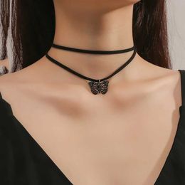 Chokers Vintage Black Velvet Necklace Double layered Butterfly Pendant Necklace Gothic Club Jewellery Punk Necklace Corell Womens d240514