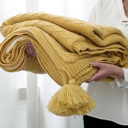 Blankets Solid Colour Knitted Throw Travel Blanket Grey Yellow Green Sofa Tassels Air Conditioned 150x200cm