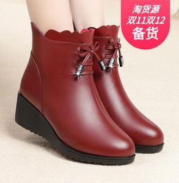 2019 new European style shoes fashion boots women shoes boots fashion shoes closure Martin boots leather boot6039445