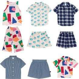 Clothing Sets 2024 New Summer Childrens Shirt and Shorts Set Cute Short sleeved Top T-shirt for Boys and Girls d240514