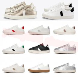 2024 Classic French Brazil Green Low-carbon Life V Organic Cotton Flats Platform Sneakers Women Casual Classic White Designer Shoes Mens Loafers 36-45 Y52