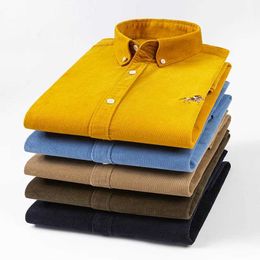 Men's Dress Shirts New Corduroy Casual Shirt for Men Winter Warm Cotton Solid Yellow Colour Embroidery Long Slve Elegant Dress Shirts Fashion Man Y240514