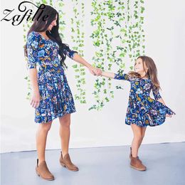 Family Matching Outfits ZAFILLE Spring Mother and Daughter Matching Dress 2023 Blue Floral Printed Mommy and me Clothes Family Look Mom daughter dress T240513