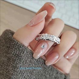 Women Band Tiifeany Jewellery New Cross Female Personality Couple Fashion and Elegance Same Style Shape Thumb Tail Gold