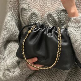 Shoulder Bags 2024 Drawstring Chain Cloud Women Brand Designer Genuine Leather Bucket Handbag Elegant Chic Crossbody Bag Female