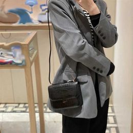 Hot Shoulder Bags Small Designer Bag Women Armpit Bags Elegant Crocodile Leather Messenger Bag Lady Purse 231015