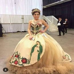 2022 Печатное вышитое узорное платье Quinceanera Шампанское шампанское из бисера без бретелек.