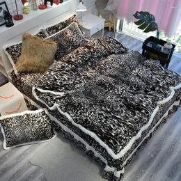 Bedding Sets Luxury Winter Thicken Warm Velvet Flannel Fleece Leopard Print Set Duvet Cover Bed Sheet Pillowcases Home Textiles