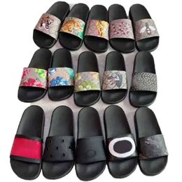 Men Slides Rubber Slider Beach Sandals Men Women Slippers Gear Bottoms Flip Flops Summer Causal Slipper With Box 311