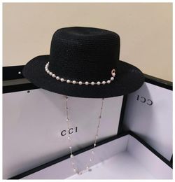 Wide Brim Hats 2021 Sun Hat For Women Straw Flat Top Pearl Chain Fedoras Ladys Summer Cap Visors Elegant Vintage1678975