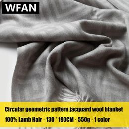 Blankets 2 Sided Jacquard Wool Blanket High-end Light Luxury Grey Geometric Pattern Autumn Winter Air Condition Shawl Aircraft