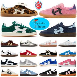 2024 designers shoes for men women grey gum shoe sneakers black white bright blue clear pink dark green mens trainer shoes 36-45