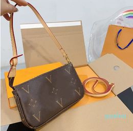 2024 Shoulder Bags Louiseviution Chain Wallet Lady Pouch On Strap Purse Letters Embossed Flower Bag