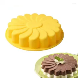 Baking Moulds 1PC Cake Decorating Mould Silicone Moulds Tools Round Sunflower Cakes Chocolate Mousse Make Dessert Pan Random Colour LB 376