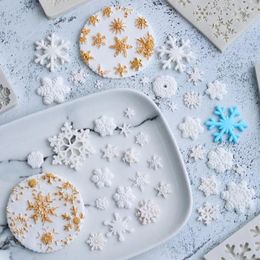 Baking Moulds Christmas Snowflake Silicone Mould Fondant Mould Cake Decorating Tool Chocolate Gumpaste Sugarcraft Kitchen Gadgets