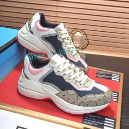 Rhyton Designer Shoes Beige Men Trainers Vintage Luxury Chaussures Ladies Shoe Fashion Sneakers Wave Mouth Sneaker Chunky sneakers Fine dress shoes m7