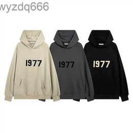 Mens Hoodies Fear Season 8 1977 Sweatshirts Womens Casual Fashion Brand Fogs Designer Hoodie Lover Coat 3MCU