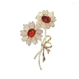 Brooches Vintage Elegant Women Flower Exquisite Badges Lady Famouse Design Plant Pins Retro Jewelry For Women's Party Wedding