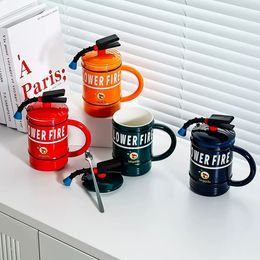 Creative Ceramic Mug Fire Extinguisher Shape Personality Water Bottle Home Office Coffee Mug with Lid Spoon Fireman Perfect Gift 240513