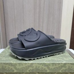 Scarpe designer sandali da donna Flip Flop Teli piatti Piattaforma Sandali colorati gelatina in gomma Slifori G Slide Slides Sumpa Sandalo di lusso di scarpe da estate