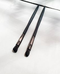 Velvet Luxe Effortless Eye Crease Makeup Brush 320 Black Diamond high qaulity Eyeshadow Blending Brush8787274