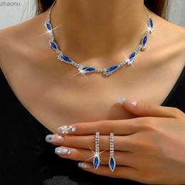 Earrings Necklace 3 fashionable horse eye crystal rhinestone claw chain earrings for womens jewelry set XW