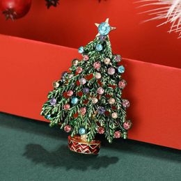 Brooches Cutout Green Enamel Plant Brooch Women Men Rhinestone Christmas Tree Party Casual Office Pins Gifts