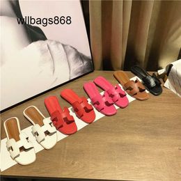 Home Womens Sandals Love Horse Slippers Summer Fashion Outwear Korean Edition Famous Flat Bottom Tourism Resort Beach One Word Genuine Leather