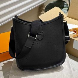 Hot Solid Colour Leather Crossbody Bags Quality Designer Bag Ladies Designers Luxurys Handbags Women Fashion Totes Wallet