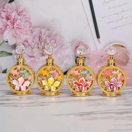 Storage Bottles 60 X 12ml Golden Hollow Out Glass Essential Oil Empty Vintage Magnolia Flower Decorative Refillable Perfume