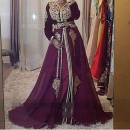 2020 Moroccan Kaftan Long Sleeves Evening Dresses v neck Muslim beaded Gold Lace Appliques Saudi Arabic Prom Gowns Formal abendkleider 213s